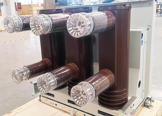เบรกเกอร์สูญญากาศในร่มแบบถอดได้ 12KV 1250A VCB AC แรงสูงสำหรับสวิตช์