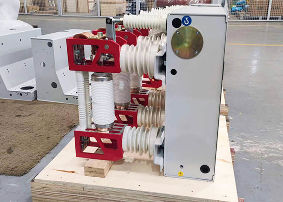 ZN28G - 12 เบรกเกอร์สูญญากาศในร่มสามเฟส AC 50HZ 12KV พิกัดแรงดันไฟฟ้า