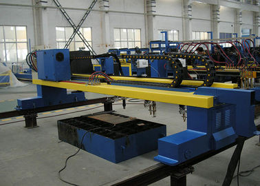 2 แก๊สไฟฉาย Gantry CNC เครื่องตัดแก๊สพลาสม่า 1 ไฟฉายพลาสม่าหลายการดำเนินงานภาษา
