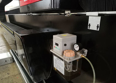 1500X3000mm Hyperthem CNC เครื่องตัดพลาสม่าโลหะแผ่นชนิดตารางที่มี FastCAM